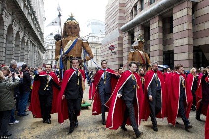 1415471839210_wps_13_Gog_and_Magog_are_paraded